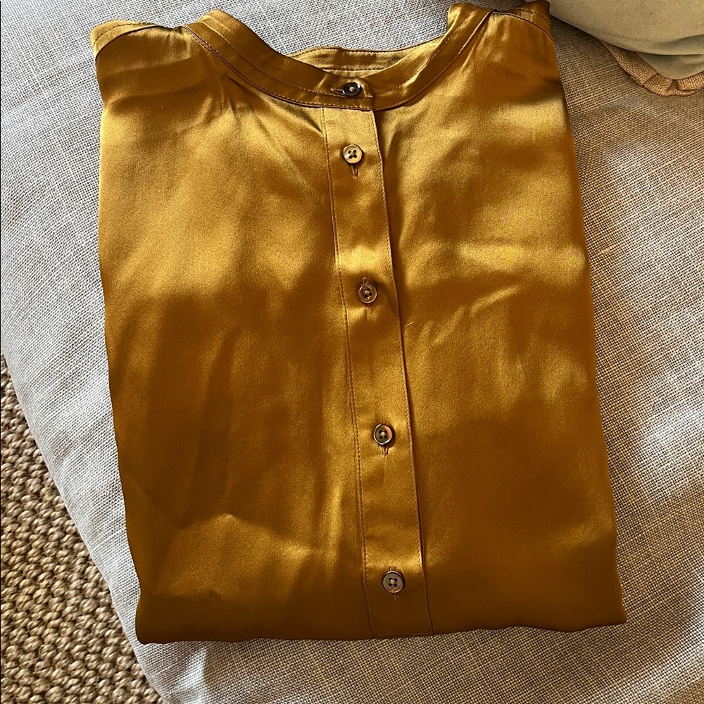 Banana Republic Silk Gold Shirt - Picture 3 of 3